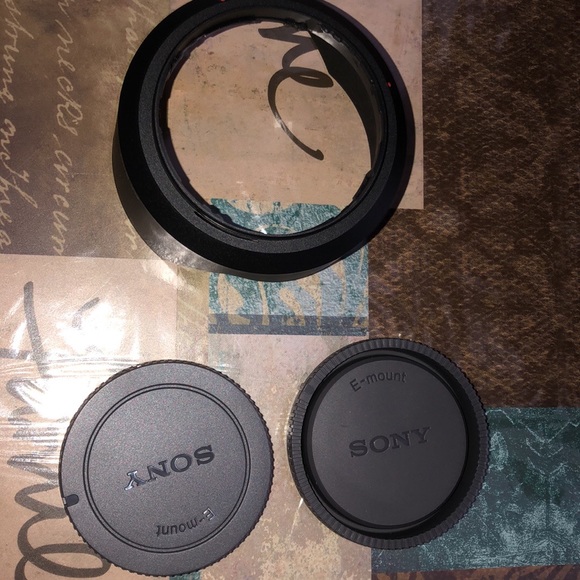 Sony a7II mirrorless full frame, with 28-70mm lens - Picture 8 of 8